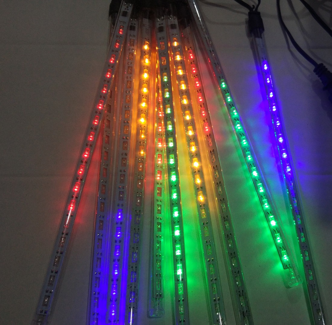 Kurtyna świetlna LED deszczu meteorytów 9 metrów zewnętrzne 180 LED Światło stałe - Zimny Biały 12 Kurtyna świetlna LED deszczu meteorytów 9 metrów zewnętrzne 180 LED Światło stałe - Zimny Biały 38