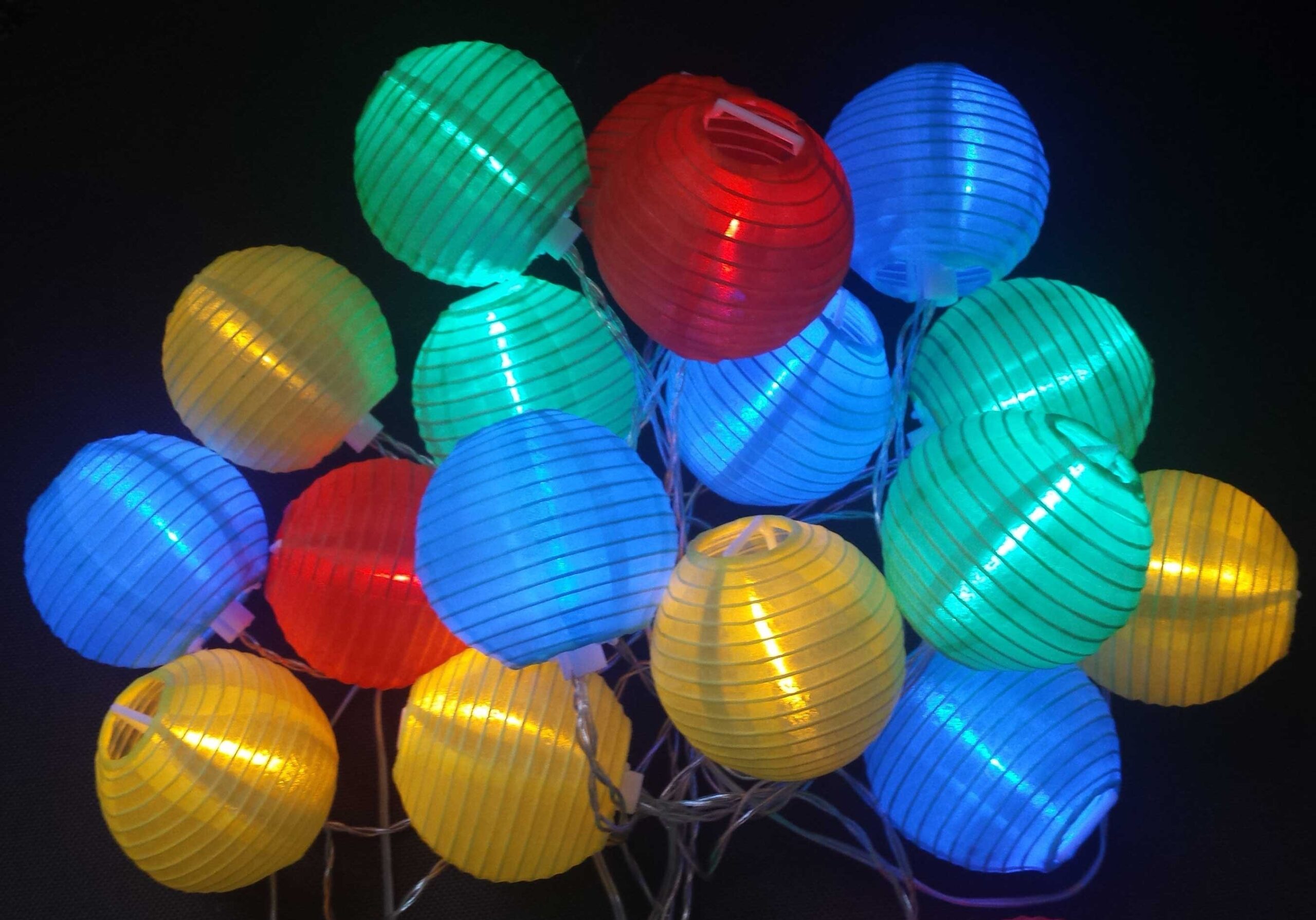 Lampki ogrodowe girlandy ogrodowe 10 metrów zewnętrzne 20 LED Programator 8 funkcji - Multikolor 12 Lampki ogrodowe girlandy ogrodowe 10 metrów zewnętrzne 20 LED Programator 8 funkcji - Multikolor 36